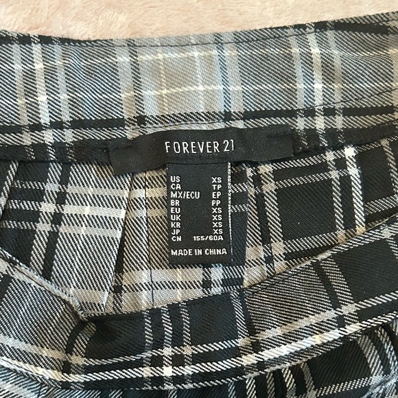 Forever 21 Pleated Plaid Mini Skirt- XS - Picture 3 of 3